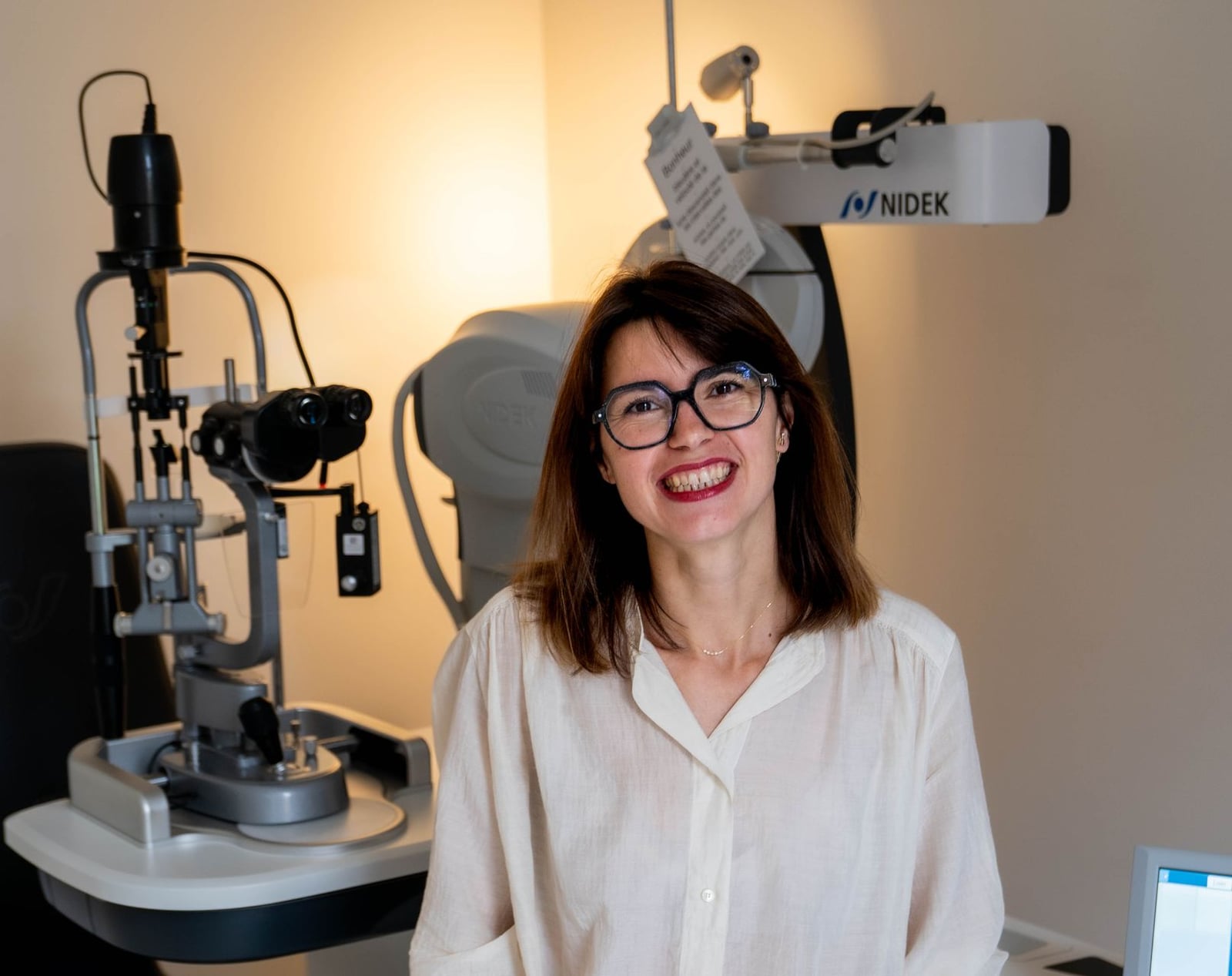 Dr Julia Meney, ophtalmologiste chirurgienne au Pôle Ophtalmo de Melun